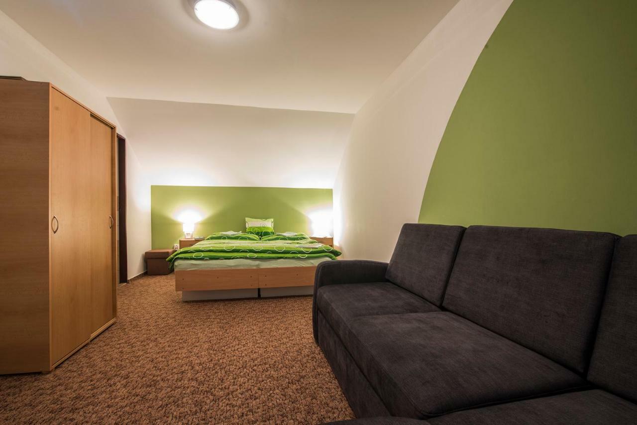Villa Privát Jonas Štrba Esterno foto